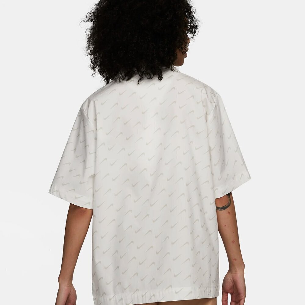 Nike Women's Sportswear Everyday Modern Oversize Button Shirt Size S SKU# S2452
